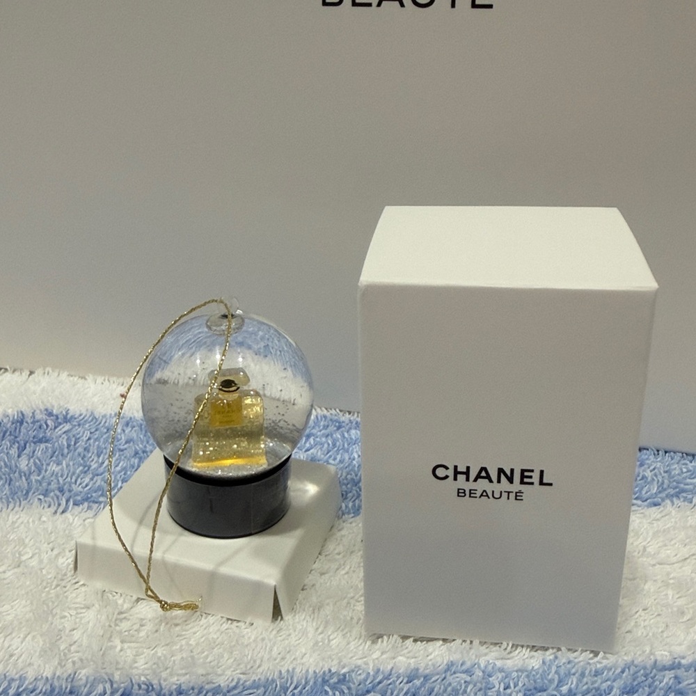 CHANEL No.5 Collectible Snow Globe Holiday Ornament - Picture 5 of 7